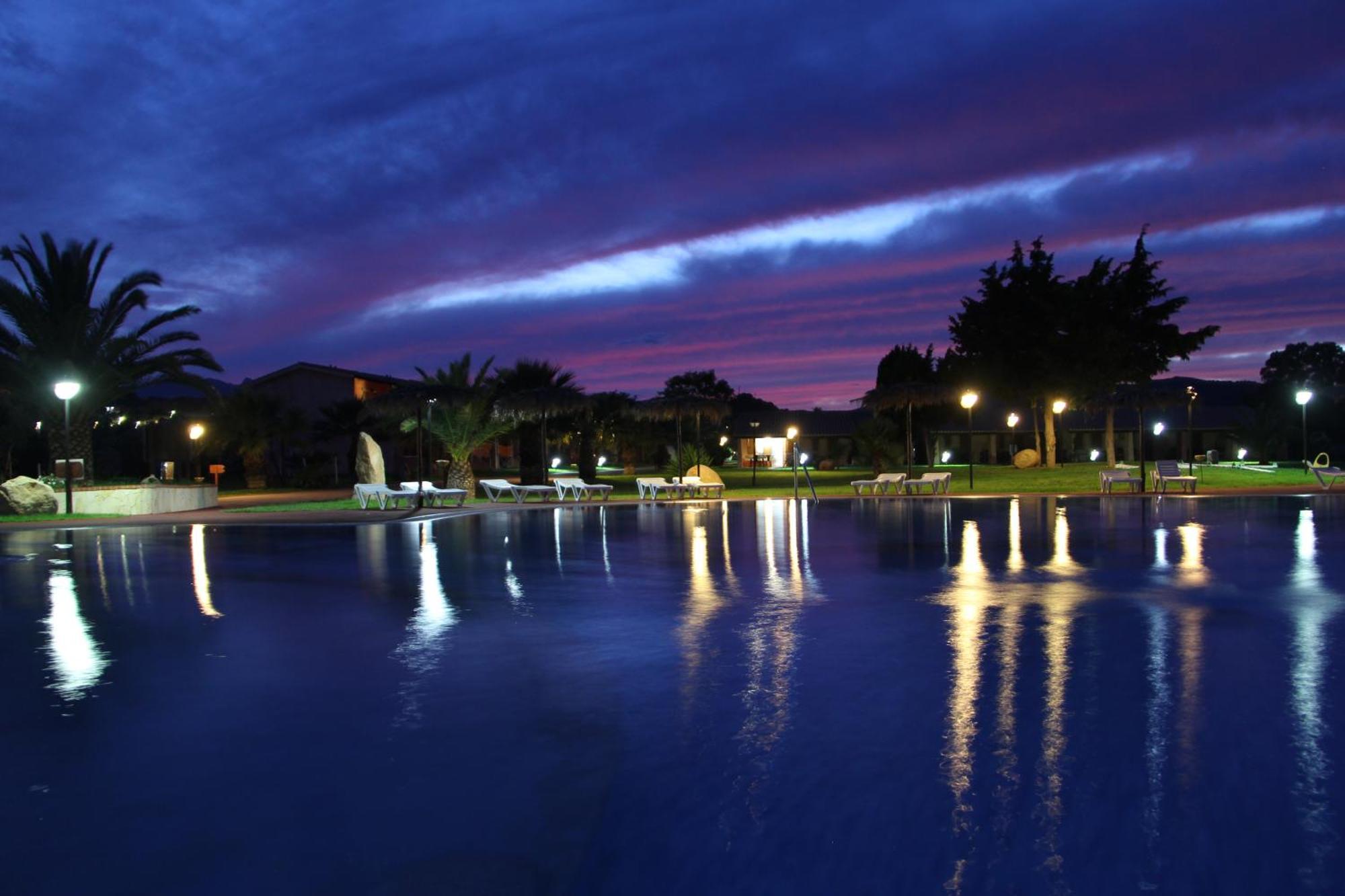 Rey Beach Club Монте-Най Екстер'єр фото